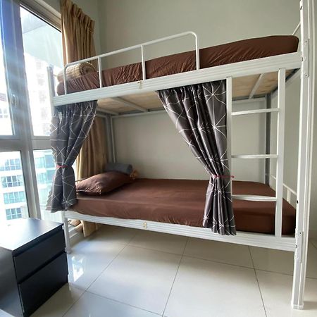 Regalia Bestfriend Hostel Kuala Lumpur Exterior photo